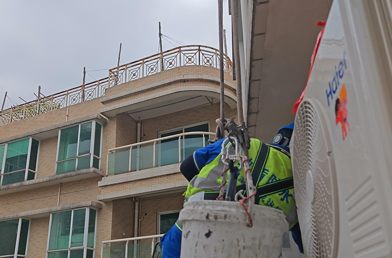 空调板台漏水维修