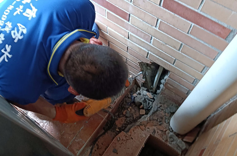 水管维修