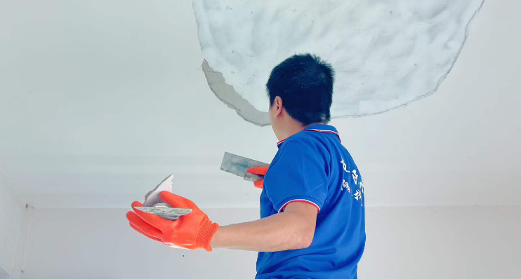 【执盾防水修缮】天花板出现裂缝一定是漏水吗？几种常见情况教你区分